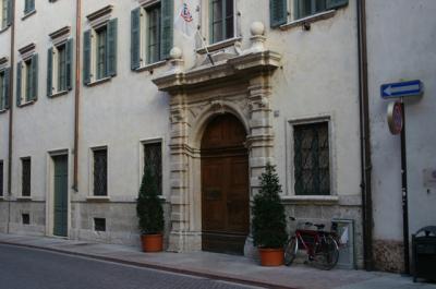 Comune di Trento | Per conservare le carte e le memorie. Un secolo della Biblioteca comunale in via Roma