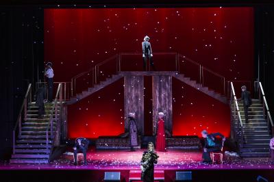 Laura Marinoni ed Elisabetta Pozzi, dirette da Davide Livermore, sono le protagoniste di “Maria Stuarda”