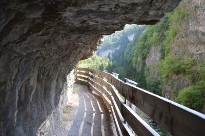 Comune San Zeno | Riaperto il “Sentiero nella Roccia” che da Sanzeno conduce al Santuario di San Romedio